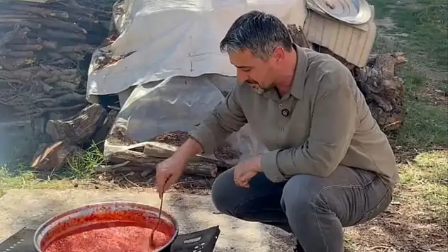 Başkan Bozkurt tencere başında armut pekmezini tanıttı