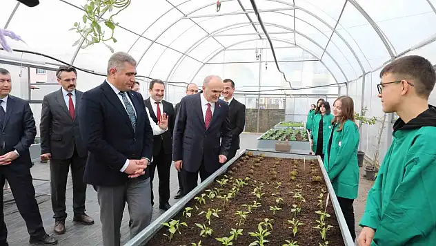 Başkan Özlü, tarıma desteği sürdürüyor