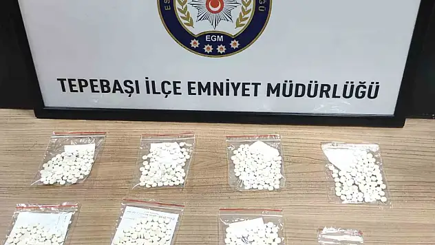 Bekçiler yakaladı 700 adet uyuşturucu hap bulundu