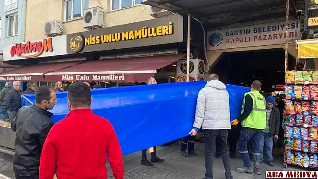Belediyeden Pazar esnafına destek 