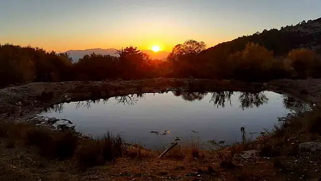 Bolu'da 1500 rakımlı yaylada gün batımı manzarası