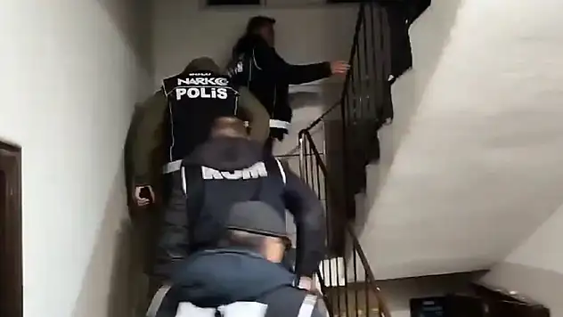 Bolu'da 21 kaçak göçmen yakalandı