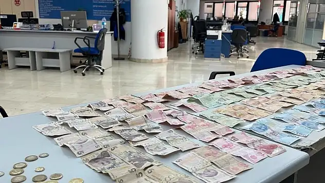 Dilenci operasyonu: Üzerinden 4 bin lira para çıktı
