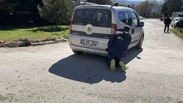 Bolu'da hafif ticari araç ile motosiklet çarpıştı: 1 yaralı