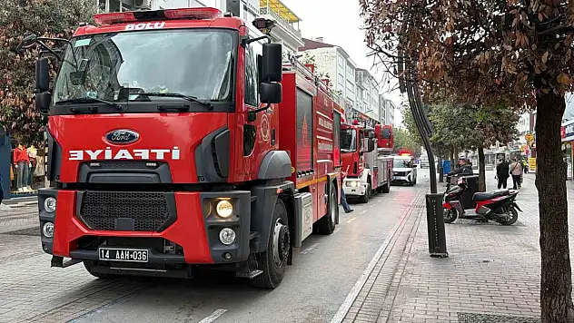 Bolu'da kablolardan yükselen dumanlar ekipleri harekete geçirdi