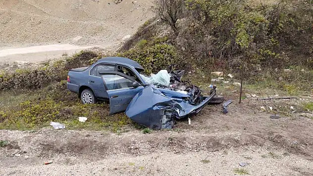 Bolu'da kamyon otomobille çarpıştı: 1 ölü, 1 yaralı