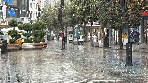Bolu'da sağanak yağış hayatı olumsuz etkiliyor