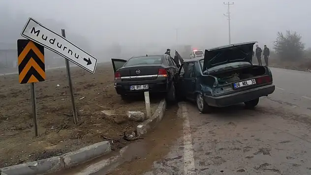 Bolu'da sürekli kazaların yaşandığı kavşakta yine kaza: 4 yaralı