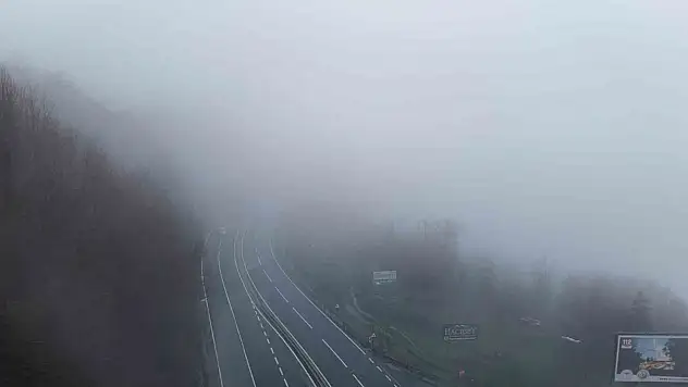 Bolu Dağı'nda sis ve sağanak etkili oluyor