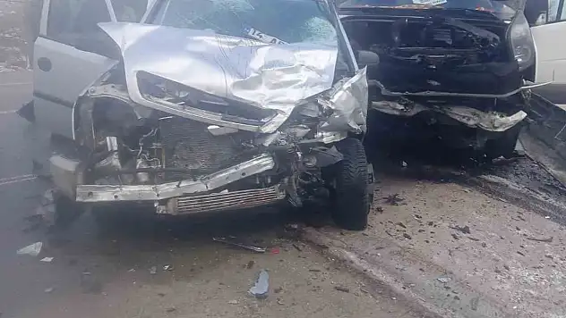 Bolu-Mudurnu yolunda feci kaza: 1'i ağır 10 yaralı