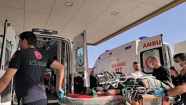 Bursa'da kamyon ile motosiklet çarpıştı: 2 ağır yaralı