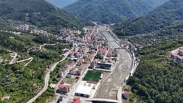 Büyük sel felaketinin 4'üncü yıl dönümü: Bir ilçe yeniden inşa edildi