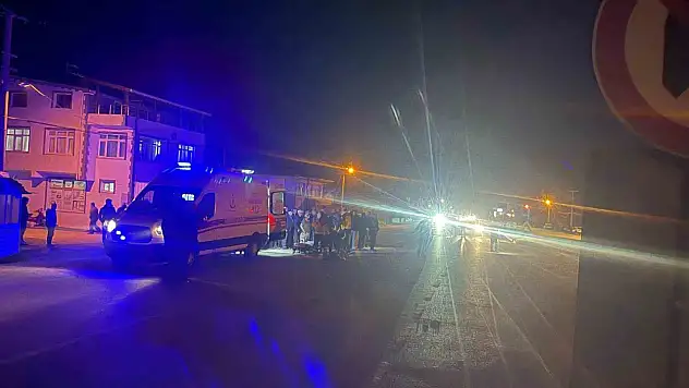 Çanakkale'de karşıdan karşıya geçerken otomobilin çarptığı yaya hayatını kaybetti