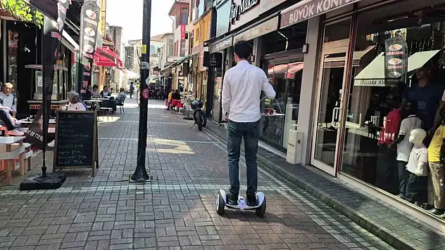 Çay dağıtımına yetişemeyince 'cincır' ile servise başladı