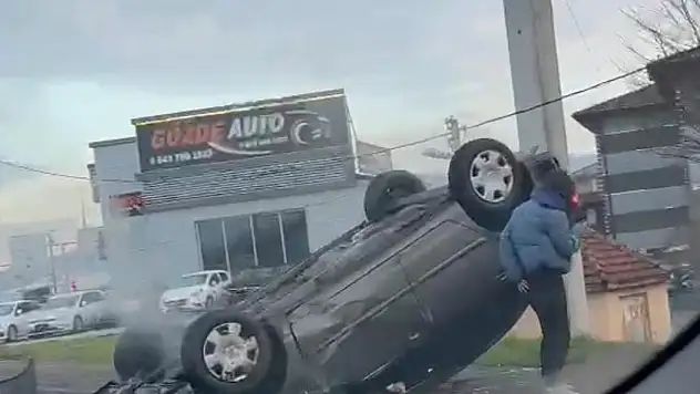 Çaycuma'da otomobil takla attı