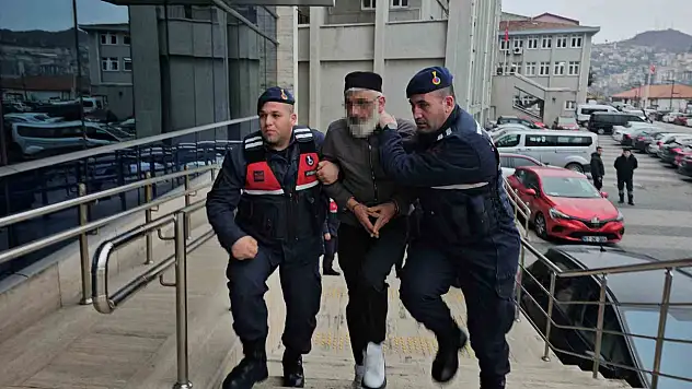 Çifte cinayet 19 saniyede işlenmiş: Eşi ve kayınvalidesini vuran koca hakim karşısında