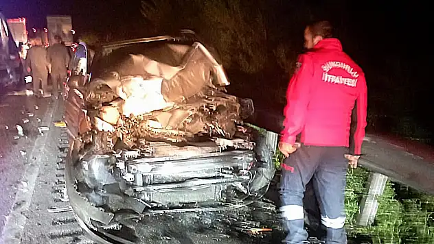 Çorum'da büyükbaş hayvan kazaya neden oldu: 4 yaralı