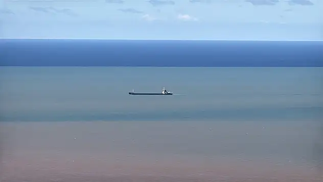 Deniz çamur rengini aldı