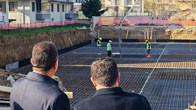 Depremde hasar gören okulun yerine yenisi yapılıyor