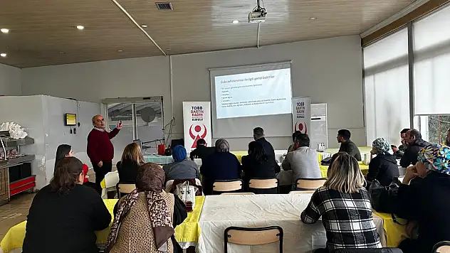 Devlet Hastanesi personeline hijyen eğitimi