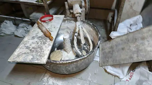 Devrek'te sağlığa uygunsuz pide imalatı yapan iş yeri mühürlendi