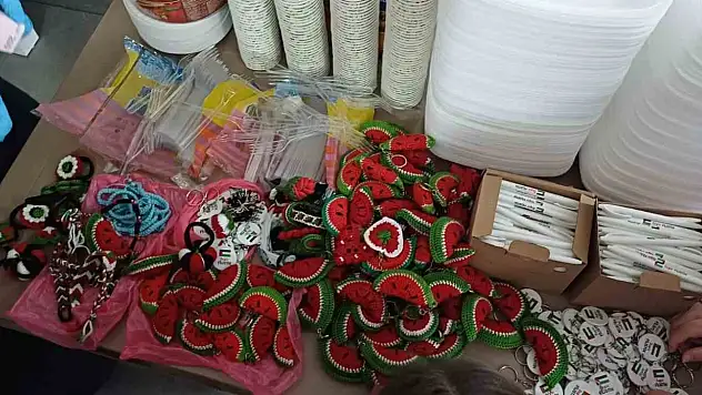 Devrekli öğrencilerden Filistin için hayır çarşısı