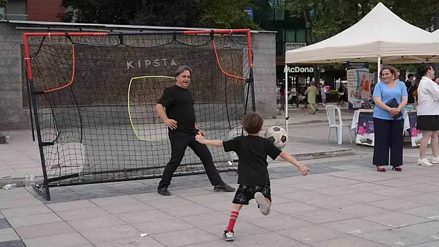 Dünya Düzce Günlerinde çocuklar sosyal ve sportif etkinliklerle eğlendi