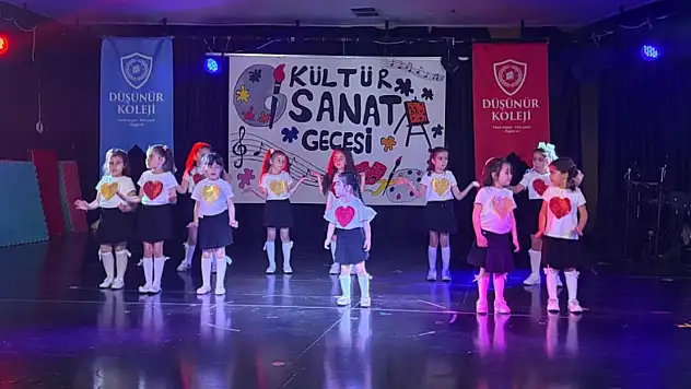 Düşünür Koleji'nde Sanat Dolu Bir Gece