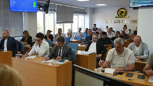 21 gündem maddesi karara bağlandı