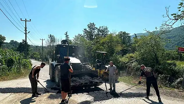 Asfalt ve yama çalışmaları sürüyor
