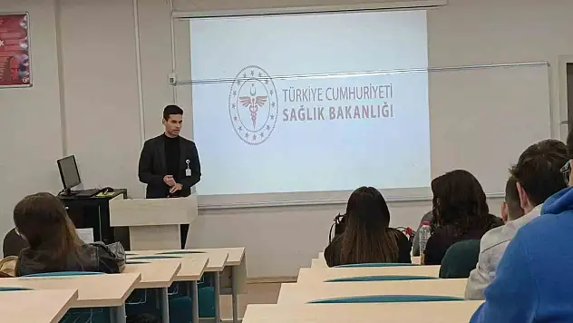 Düzce'de bebek, çocuk ve genç akademisi eğitim yapıldı