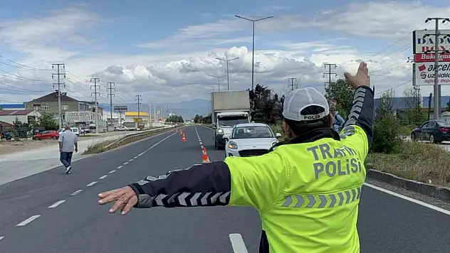 Düzce'de denetimlerde 218 araç trafikten men edildi