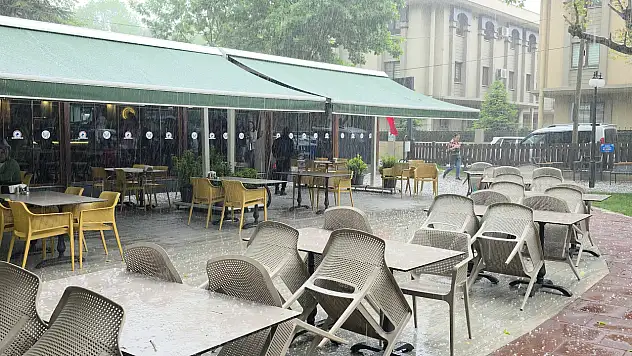 Düzce'de dolu etkili oldu