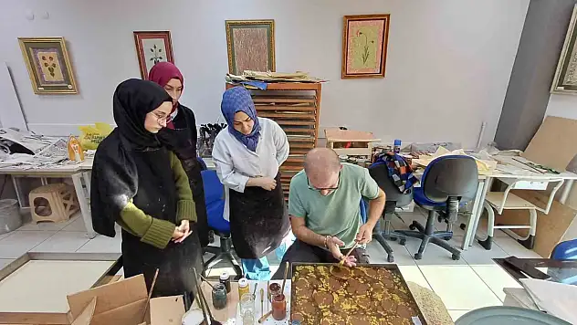 Düzce'de gençlik merkezilerinde eğitimler devam ediyor