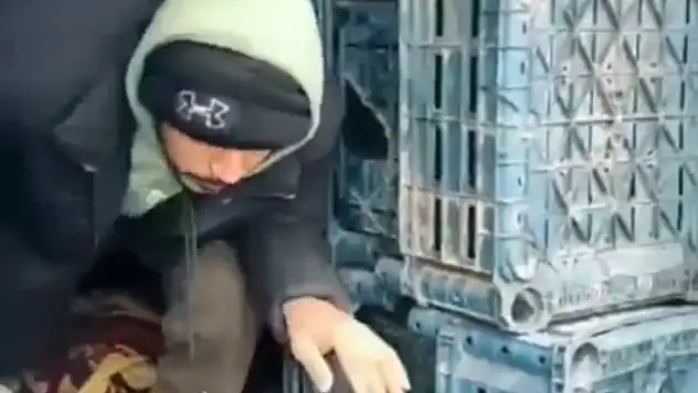 Düzce'de kamyon kasasında 14 düzensiz göçmen yakalandı