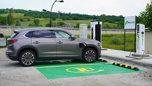 Elektrikli araç şarj istasyonu kullanıma açıldı