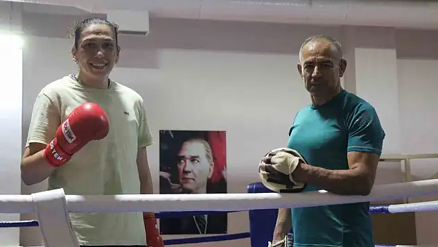 Elif Güneri: