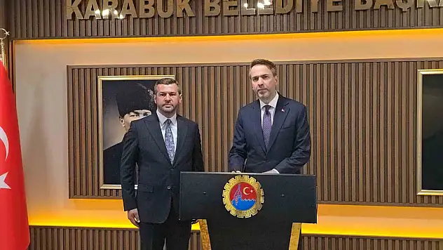 Enerji ve Tabii Kaynaklar Bakanı Alparslan Bayraktar'dan Karabük Belediyesine ziyaret