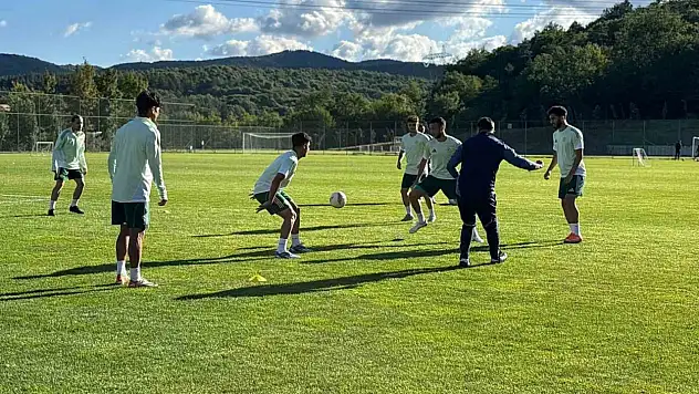 Esenler Erokspor, Bolu'da güç depoluyor