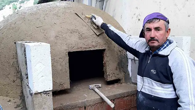 Evine fırın yaptırmak isteyen ona geliyor