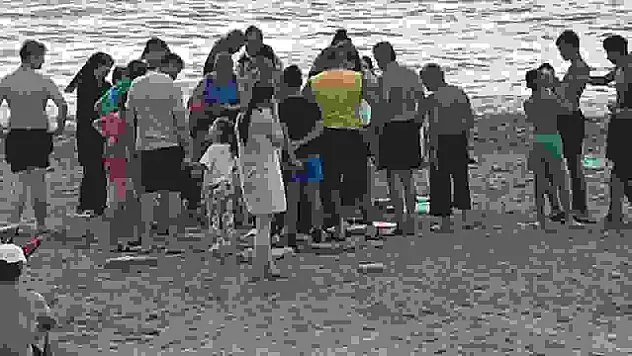 Filyos sahilinde korkutan anlar, kramp giren vatandaşı cankurtaranlar kurtardı