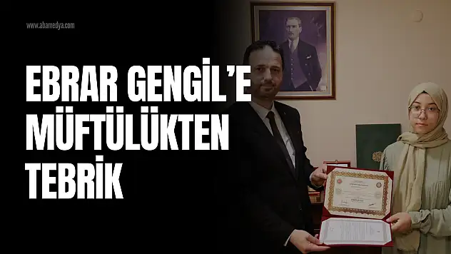 Genç Hafız Ebrar Gengil'e Belgesi Takdim Edildi