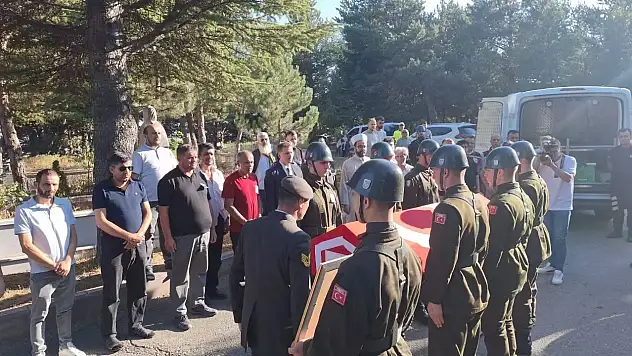 Genç yaşta hayatını kaybeden Bolulu asker son yolculuğuna uğurlandı