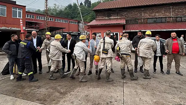GMİS yönetimi madenciyle bayramlaştı