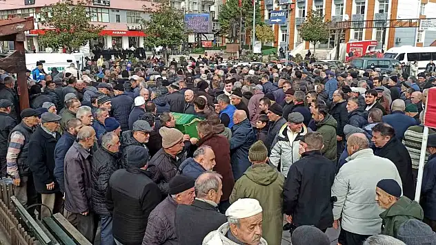 Görev yaptığı camiden cenazesi kaldırıldı