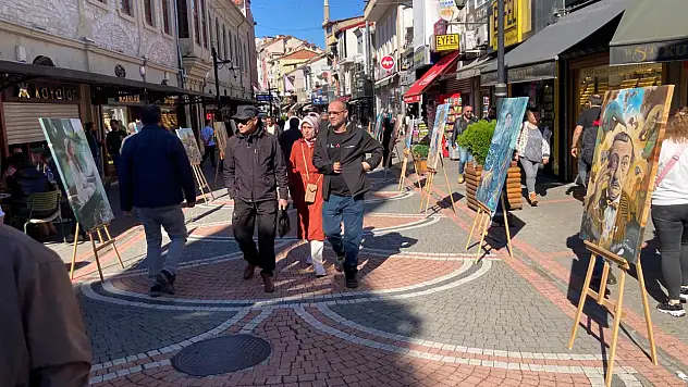 Güzel Sanatlar Lisesi öğrencilerinden renkli sergi