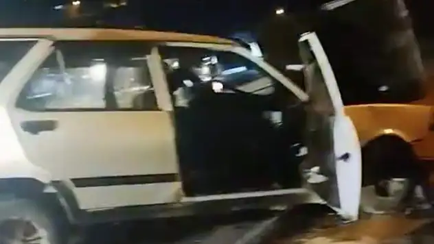 Hafif ticari araç ile otomobil çarpıştı: 6 yaralı