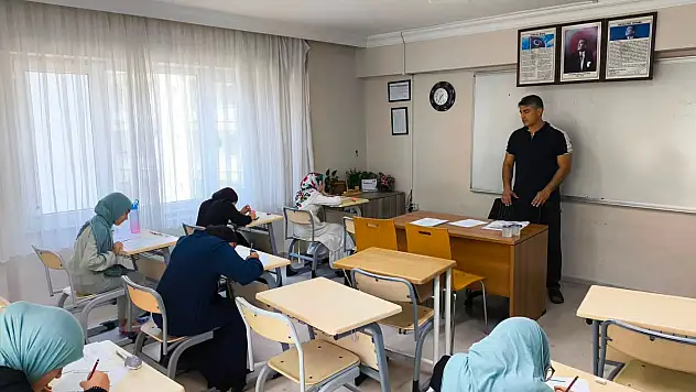 Hafızlık öğrencileri sınavdan geçti