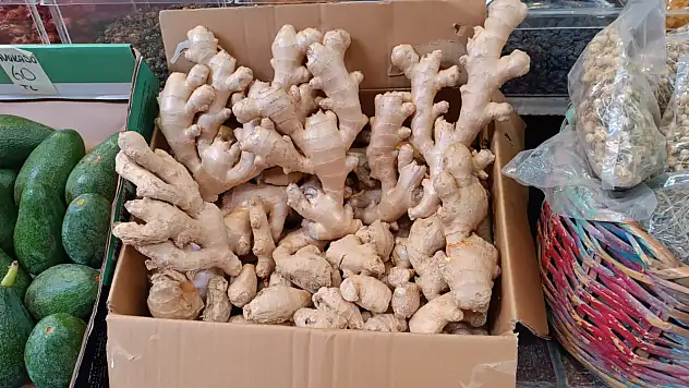 Hava sıcaklıkları 10 derece birden düştü, aktarlarda zencefil yok satıyor