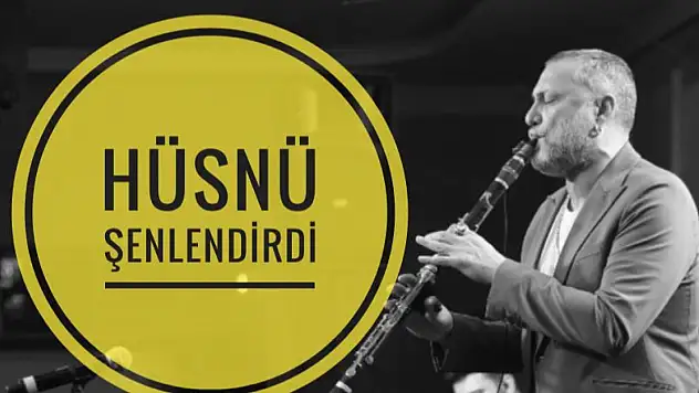 Hüsnü Şenlendirici'den muhteşem konser